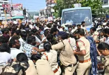 సచివాలయ నిరసనల వెనుక తాడేపల్లి వ్యూహాలు..?