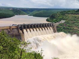 తాగడానికి నీళ్ళు లేవు, కానీ బీఆర్ఎస్ వైసీపీ డ్రామా.. శ్రీశైలం, సాగర్ జలాలపై ప్రతిపక్షాల అసలు డ్రామా ఇదే!
