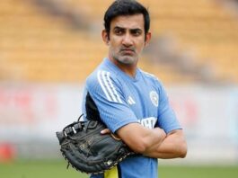ప్రయోగాల పేరుతో జట్టును ముంచాడా..?