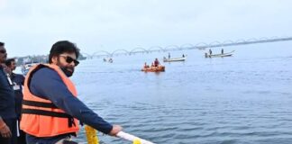 గోదావరి తీరానికి పవన్, అభివృద్ధి హారతి..!
