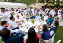 ప్రతిపక్షాల విందు రాజకీయాల అసలు కథ..!